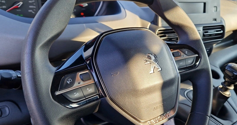 Peugeot Rifter cena 54900 przebieg: 177501, rok produkcji 2019 z Nowe małe 379